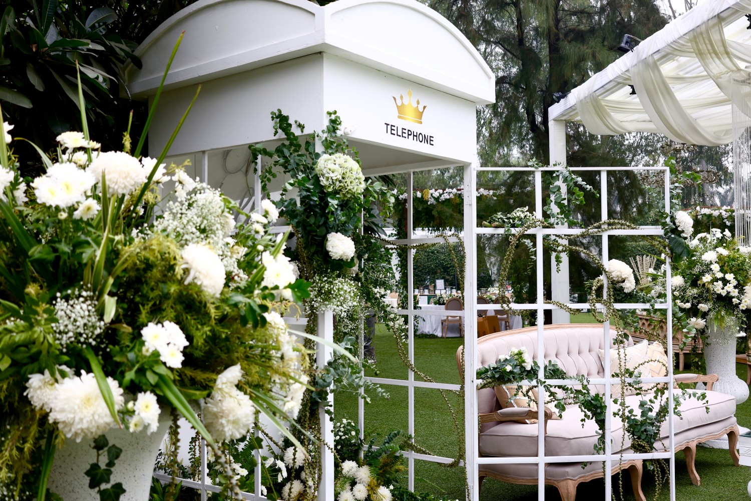 FNP Fleur gallery